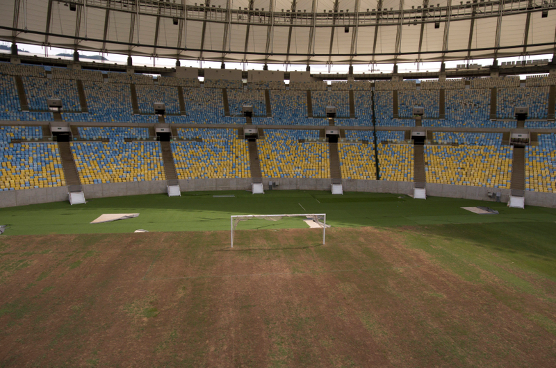 A closer look at the sad grass of the Maracanã stadium (Image: AP)